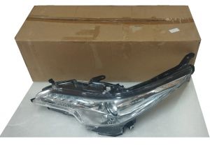 Farol Toyota Hilux Lado Esquerdo 2016 a 2020 810700kb61