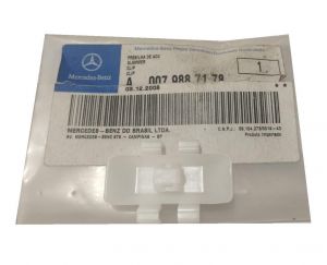 Grampo  Fixação de Moldura Lateral Mercedes Benz A0079887178